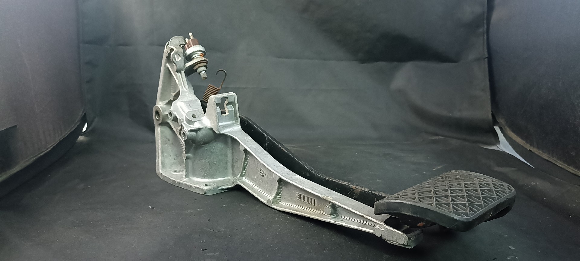 Pedal MERCEDES-BENZ S-CLASS (W126) | 79 - 91