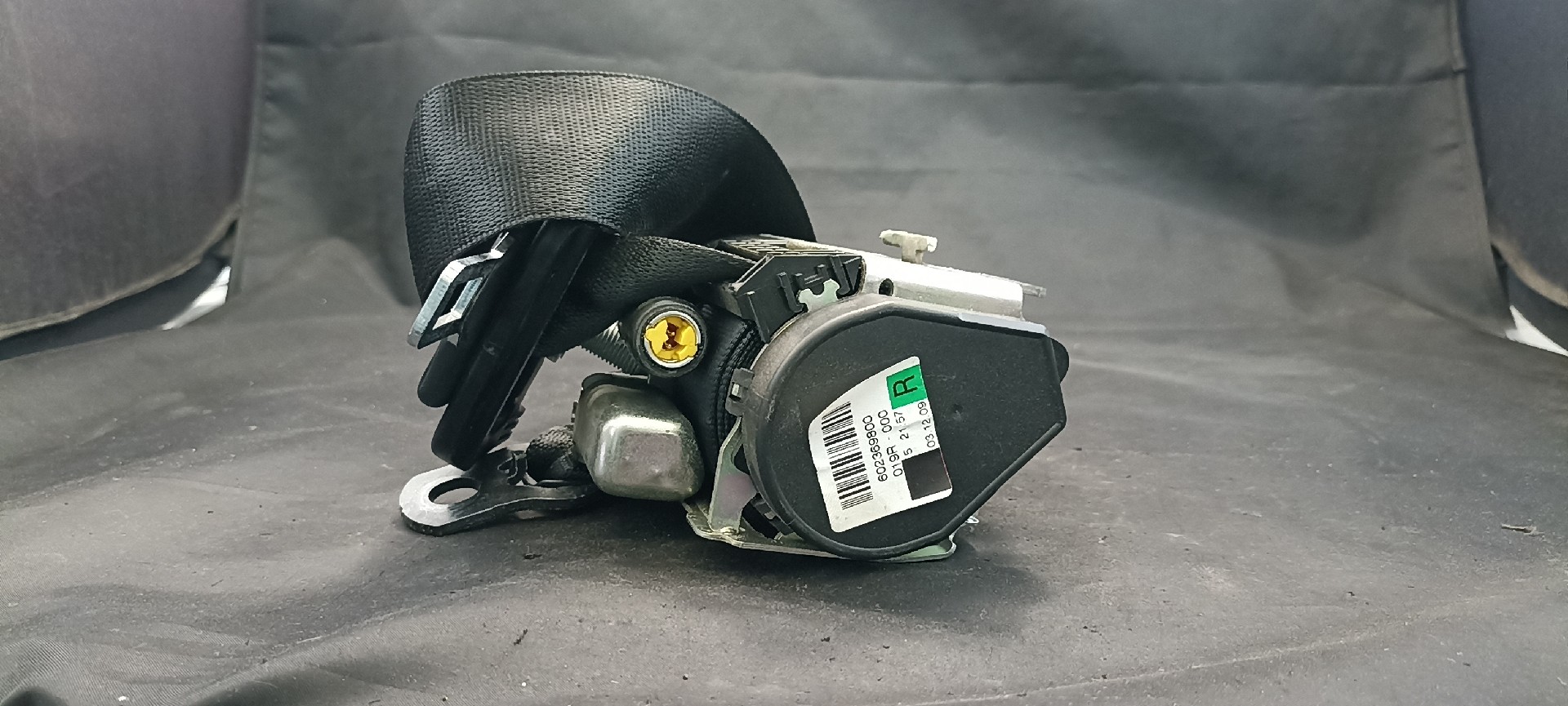 Cinto / Pré-tensor MERCEDES-BENZ A-CLASS (W169) | 04 - 12