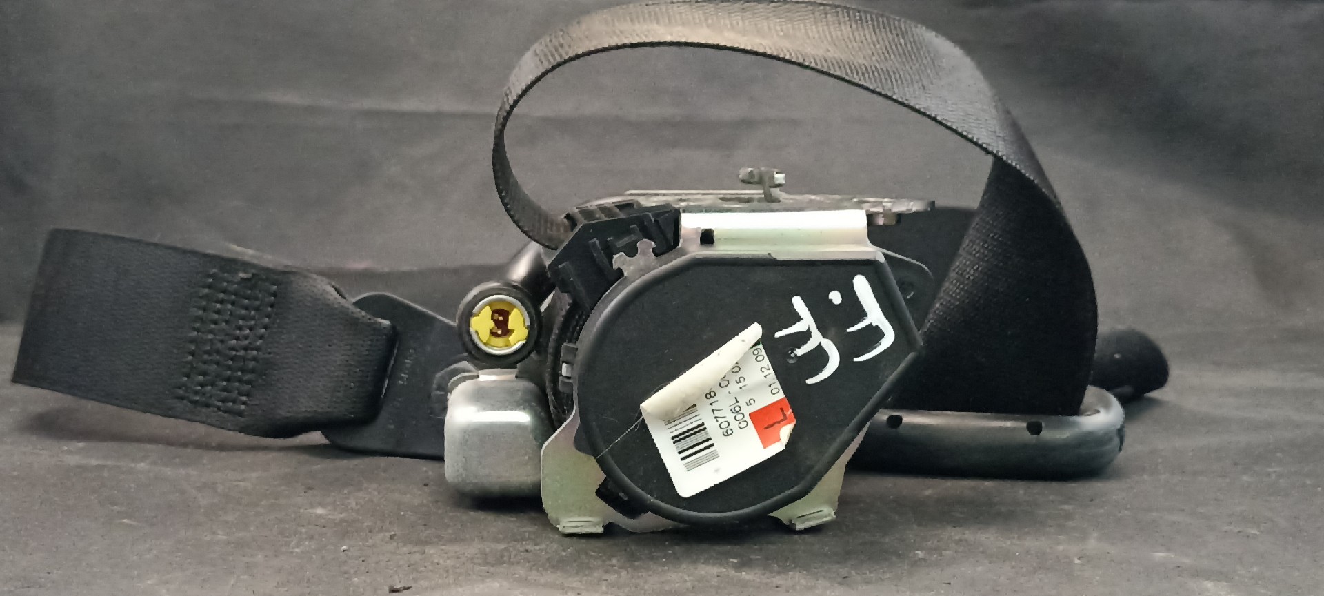Cinto / Pré-tensor MERCEDES-BENZ A-CLASS (W169) | 04 - 12