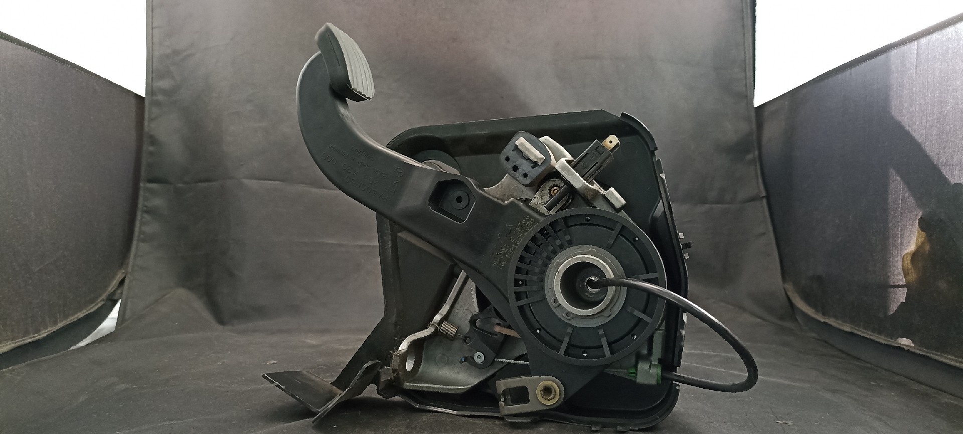Pedal MERCEDES-BENZ C-CLASS T-Model (S203) | 01 - 07