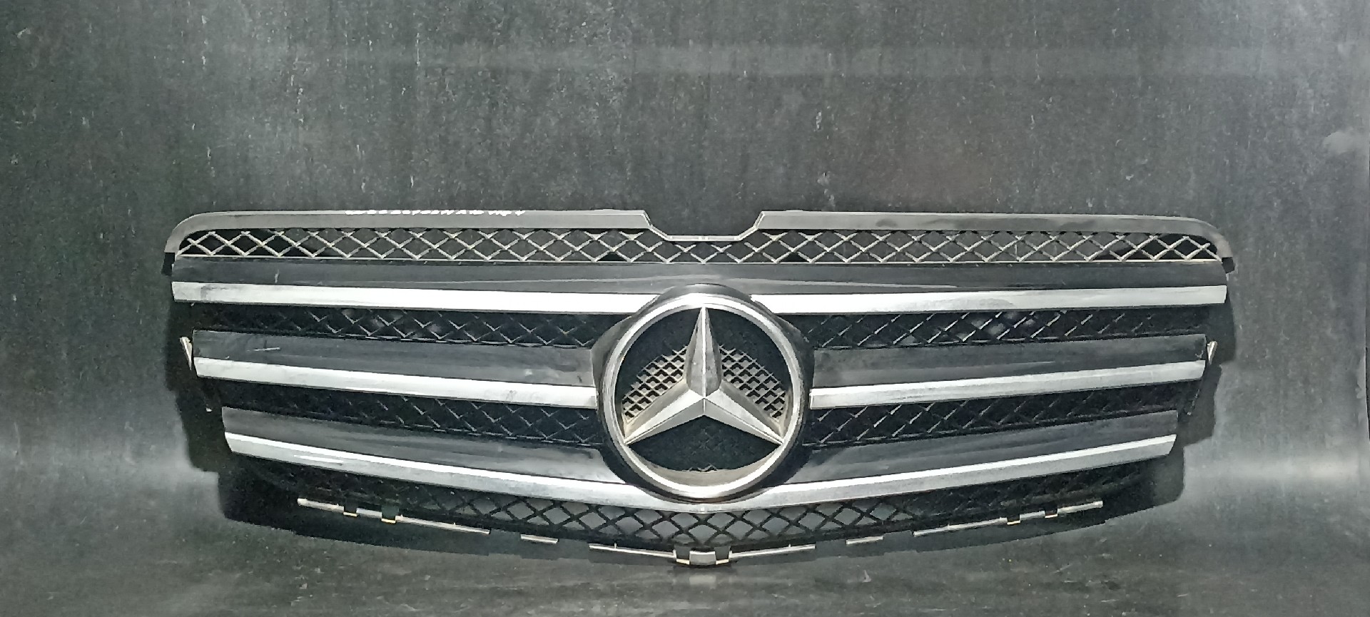 Grelha Frontal MERCEDES-BENZ R-CLASS (W251, V251) | 05 - 17