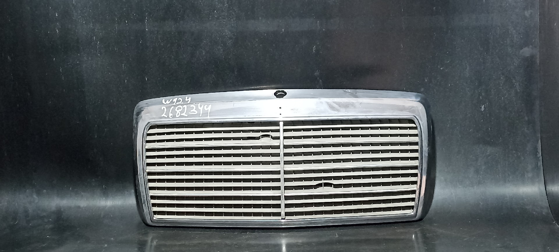 Grelha Frontal MERCEDES-BENZ E-CLASS (W124) | 93 - 96