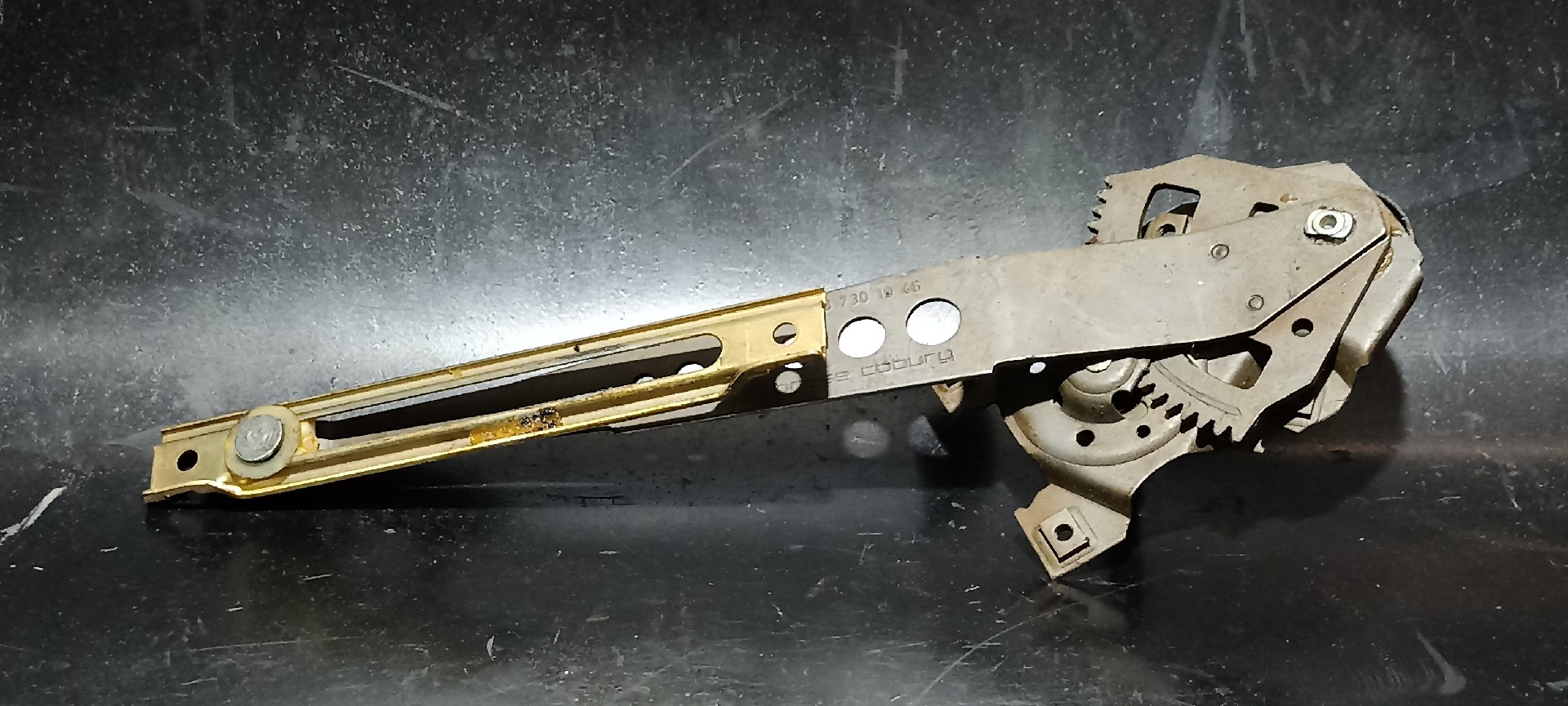 Mecanismo MERCEDES-BENZ TRÊS VOLUMES (W123) | 76 - 85