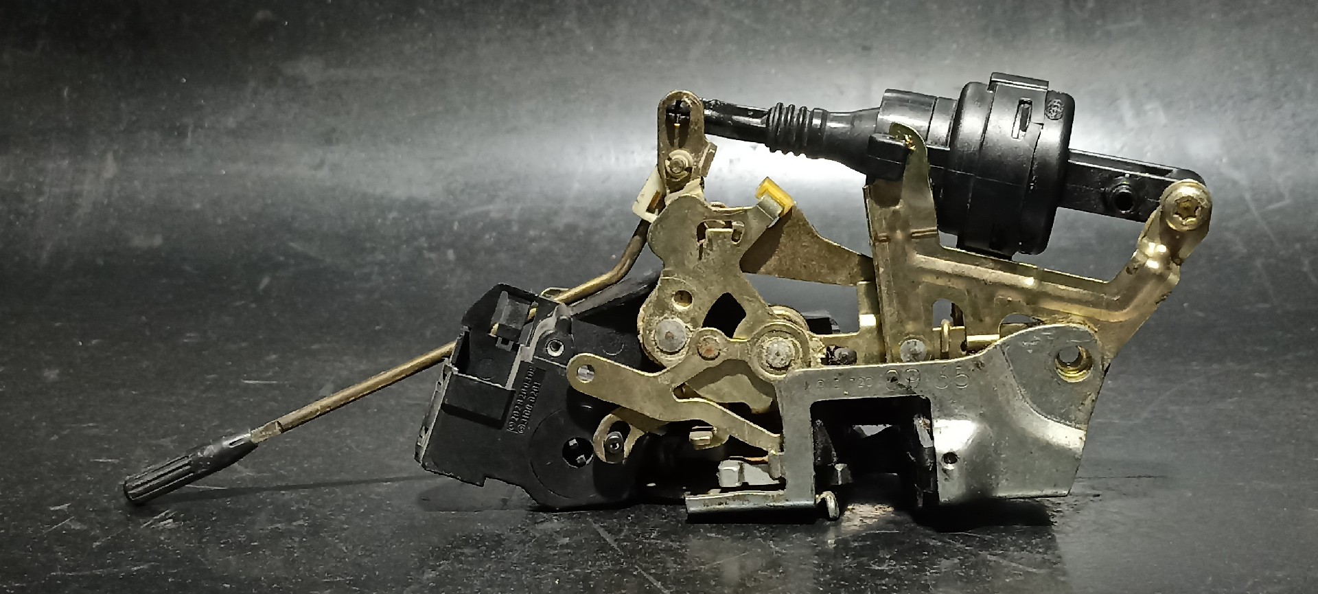 Fecho Porta MERCEDES-BENZ E-CLASS (W210) | 95 - 03