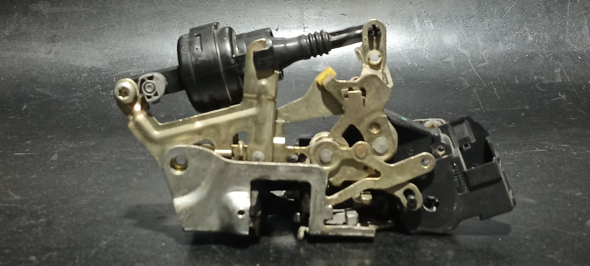 Fecho Porta MERCEDES-BENZ E-CLASS (W210) | 95 - 03