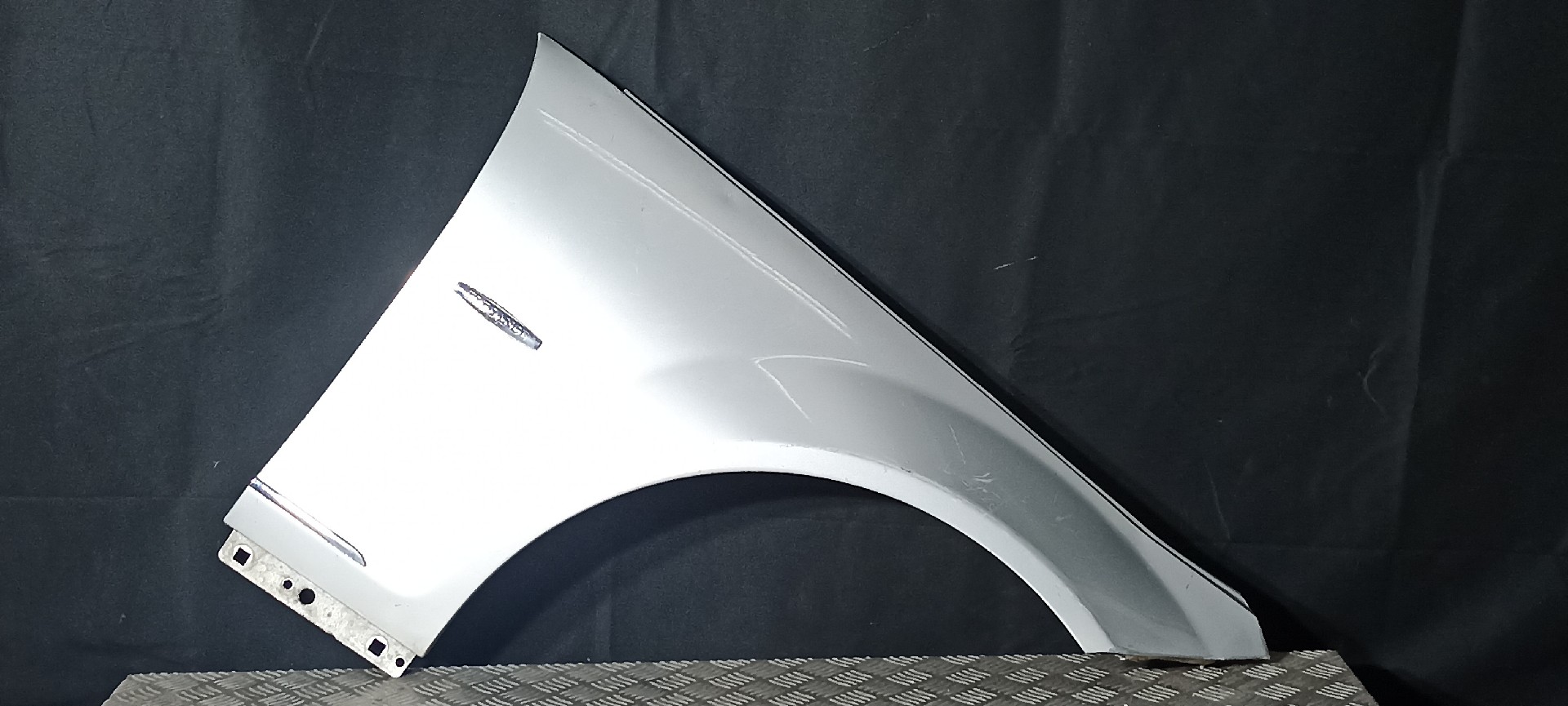 Guarda Lamas MERCEDES-BENZ C-CLASS (W204) | 07 - 15