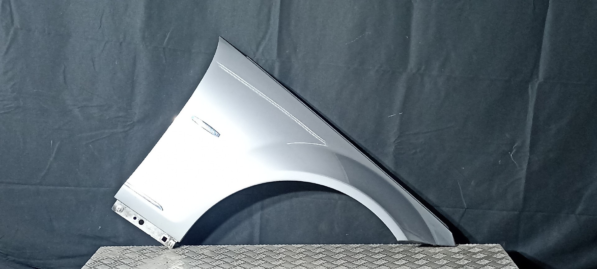 Guarda Lamas MERCEDES-BENZ C-CLASS (W204) | 07 - 15