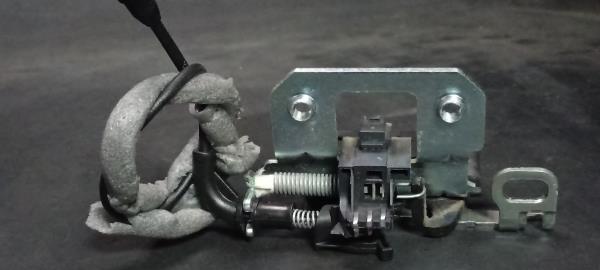 Fecho Banco MERCEDES-BENZ C-CLASS (W204) | 07 - 15