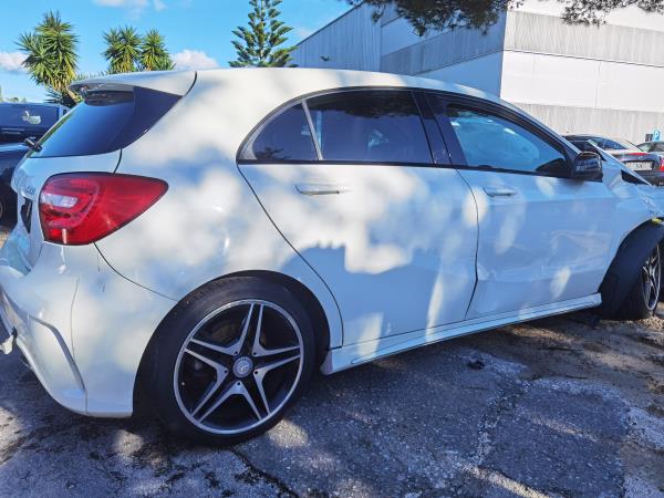 A-CLASS  MERCEDES-BENZ A-CLASS (W176) | 12 - 18 Imagem-1