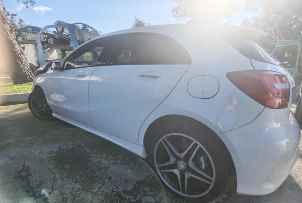 A-CLASS  MERCEDES-BENZ A-CLASS (W176) | 12 - 18 Imagem-2
