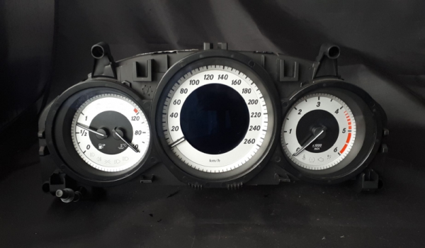 Painel Instrumentos MERCEDES-BENZ C-CLASS (W204) | 07 - 15