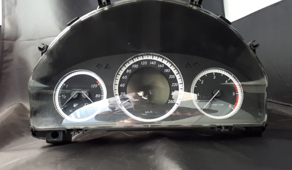 Painel Instrumentos MERCEDES-BENZ C-CLASS (W204) | 07 - 15