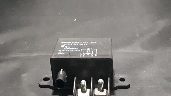 Rele MERCEDES-BENZ C-CLASS (W204) | 07 - 15