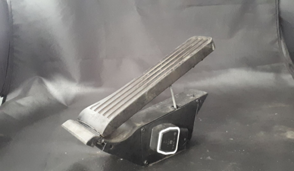 Pedal MERCEDES-BENZ C-CLASS (W204) | 07 - 15