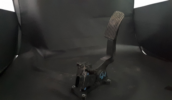 Pedal MERCEDES-BENZ VITO Autocarro (W639) | 03 - 
