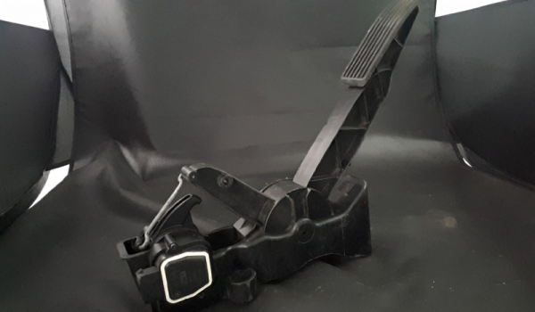 Pedal MERCEDES-BENZ A-CLASS (W169) | 04 - 12