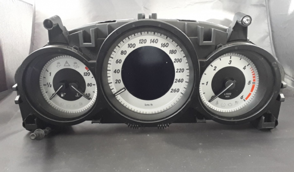 Painel Instrumentos MERCEDES-BENZ C-CLASS (W204) | 07 - 15