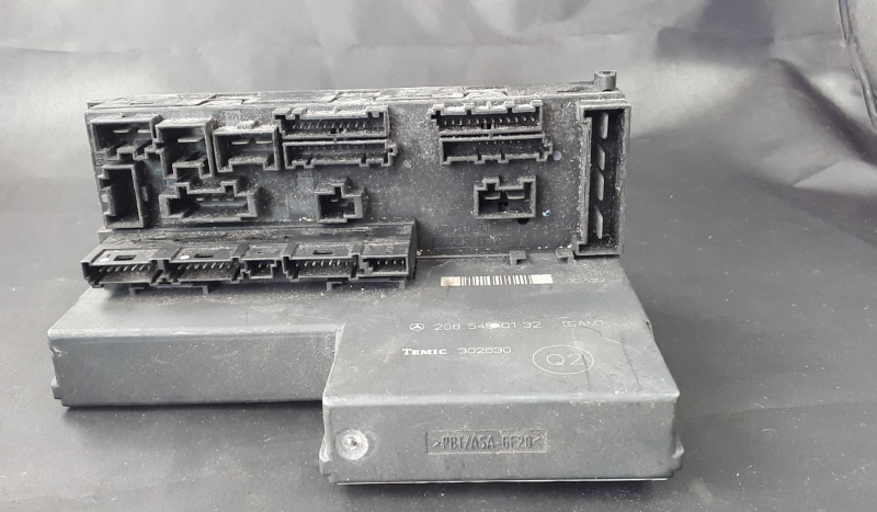 Caixa Fusiveis / SAM MERCEDES-BENZ CLK (C208) | 97 - 03