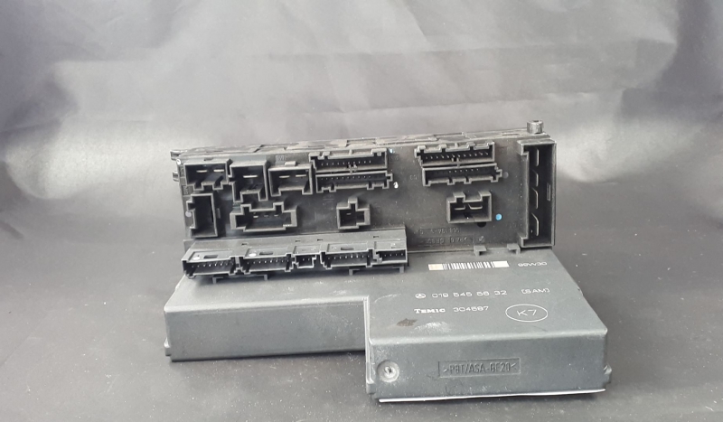 Caixa Fusiveis / SAM MERCEDES-BENZ C-CLASS (W202) | 93 - 00