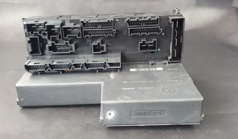 Caixa Fusiveis / SAM MERCEDES-BENZ C-CLASS (W202) | 93 - 00