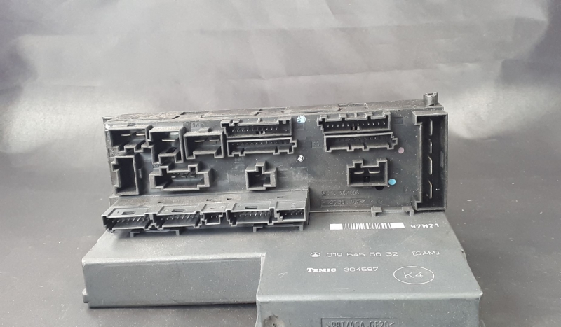 Caixa Fusiveis / SAM MERCEDES-BENZ C-CLASS (W202) | 93 - 00