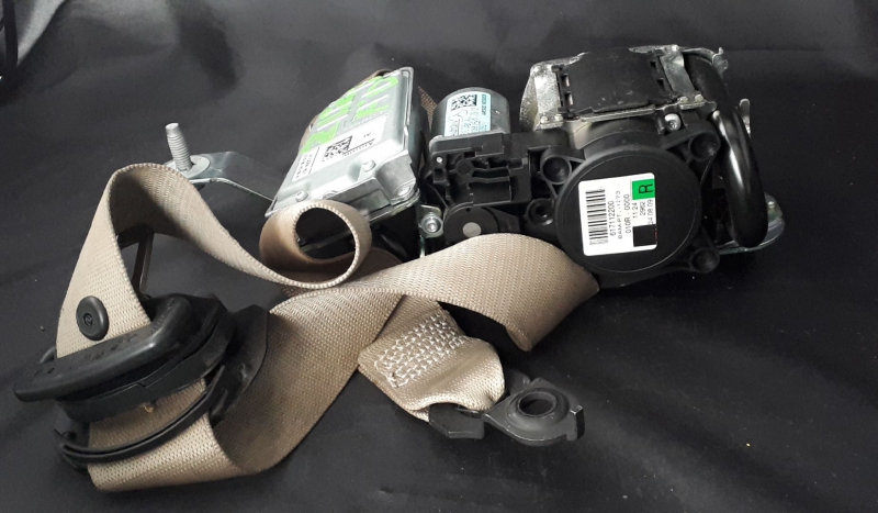 Cinto / Pré-tensor MERCEDES-BENZ E-CLASS (W212) | 09 - 16