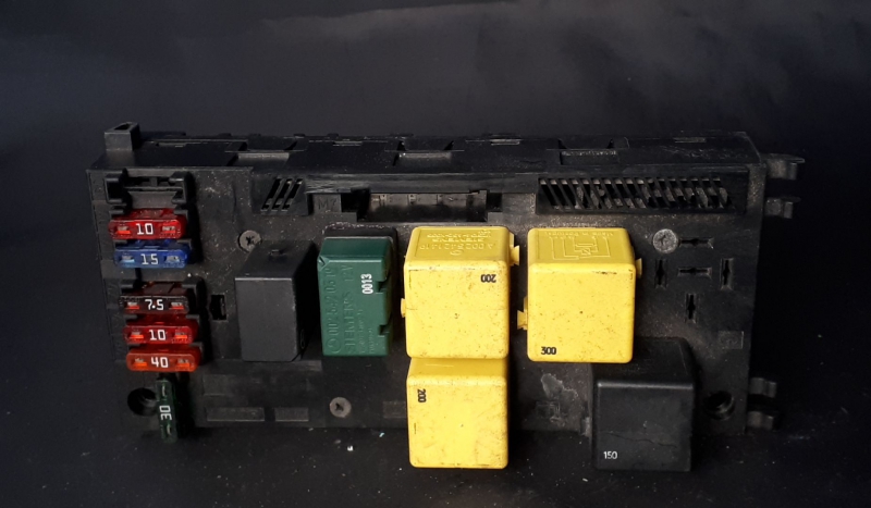 Caixa Fusiveis / SAM MERCEDES-BENZ CLK (C208) | 97 - 03