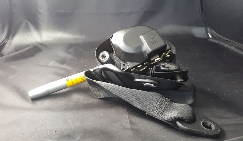 Cinto / Pré-tensor MERCEDES-BENZ C-CLASS (W202) | 93 - 00