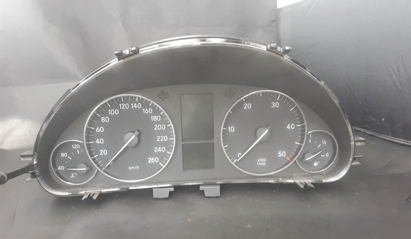Painel Instrumentos MERCEDES-BENZ C-CLASS Coupe Sport (CL203) | 01 - 11