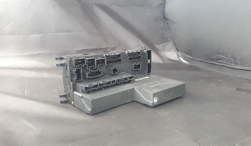 Caixa Fusiveis / SAM MERCEDES-BENZ C-CLASS (W202) | 93 - 00