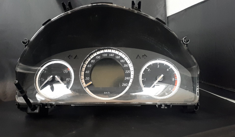 Painel Instrumentos MERCEDES-BENZ C-CLASS (W204) | 07 - 15