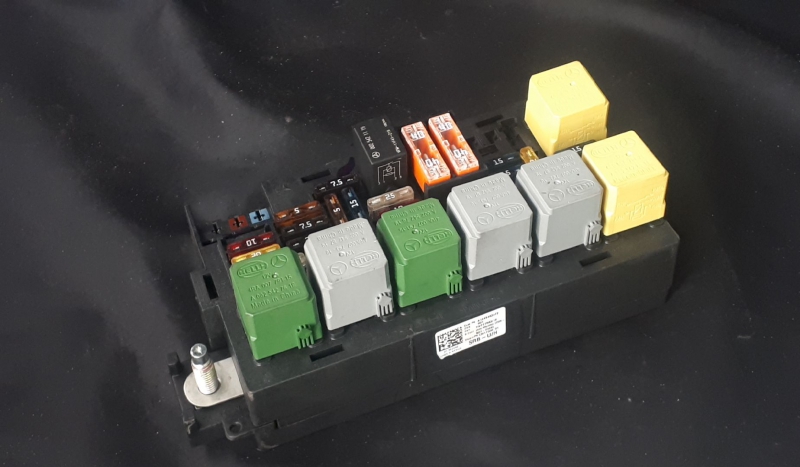 Caixa Fusiveis / SAM MERCEDES-BENZ R-CLASS (W251, V251) | 05 - 17