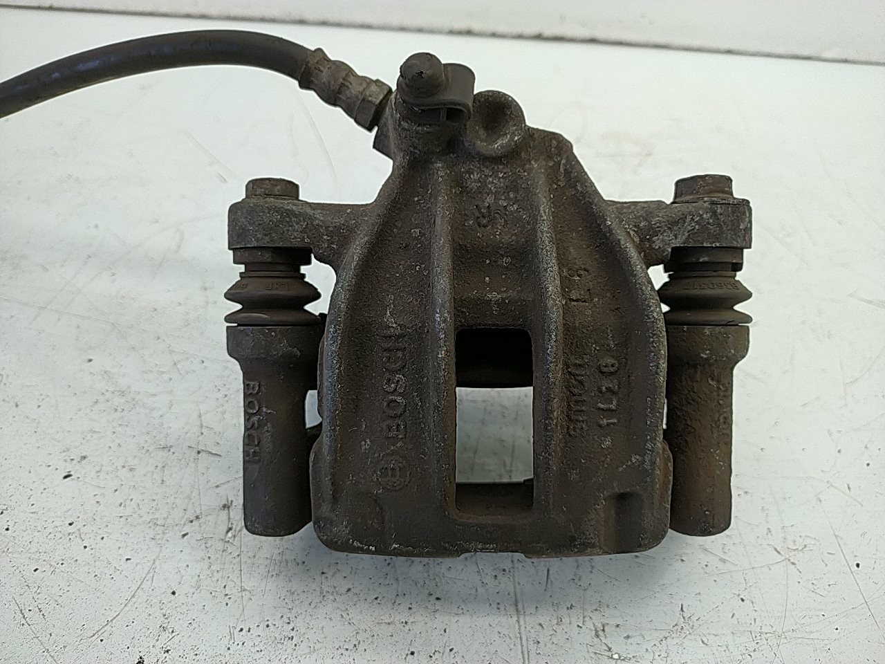 Pinça frente esquerda (166137).