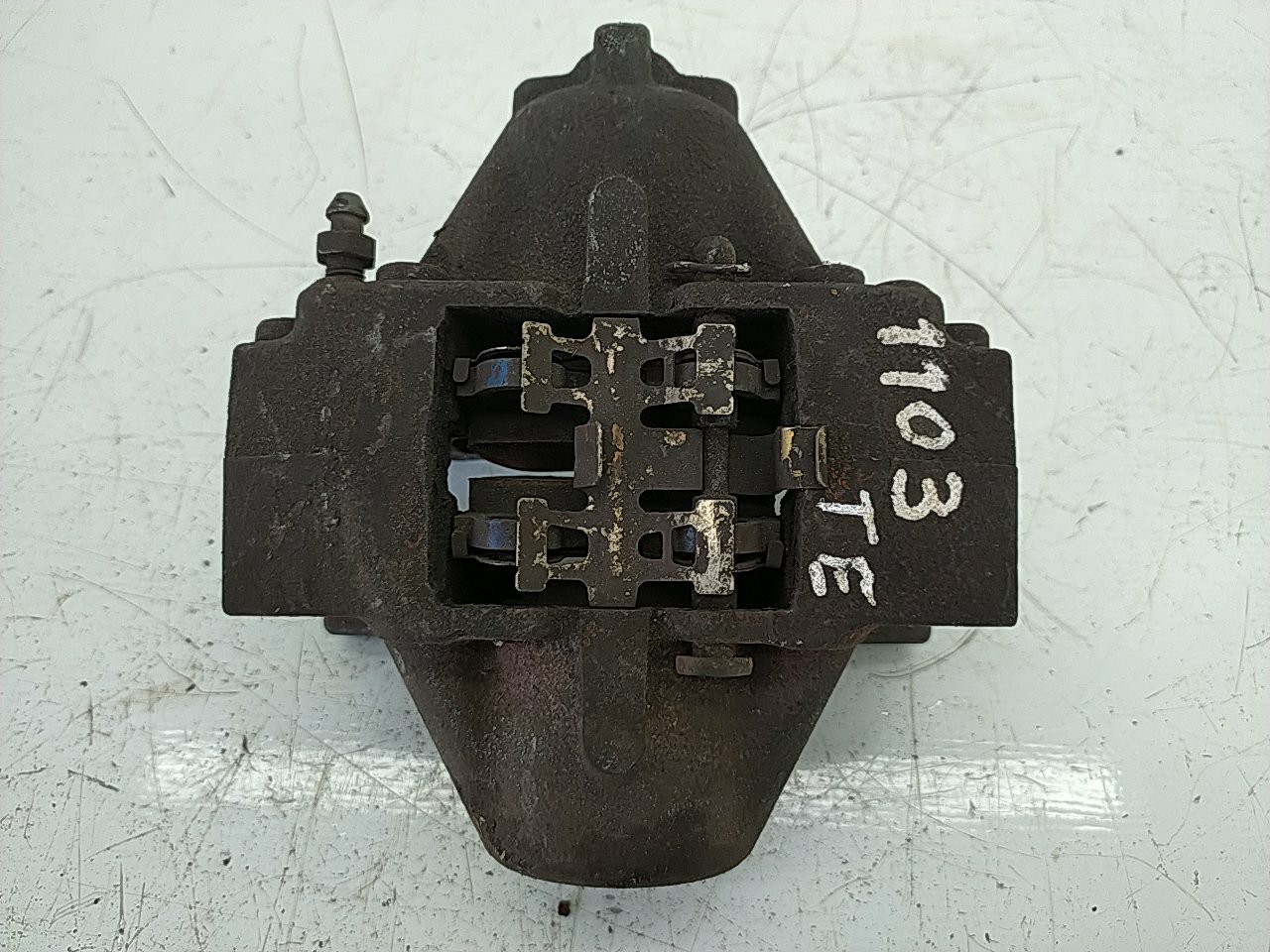 Pinça tras esquerda (20190187).