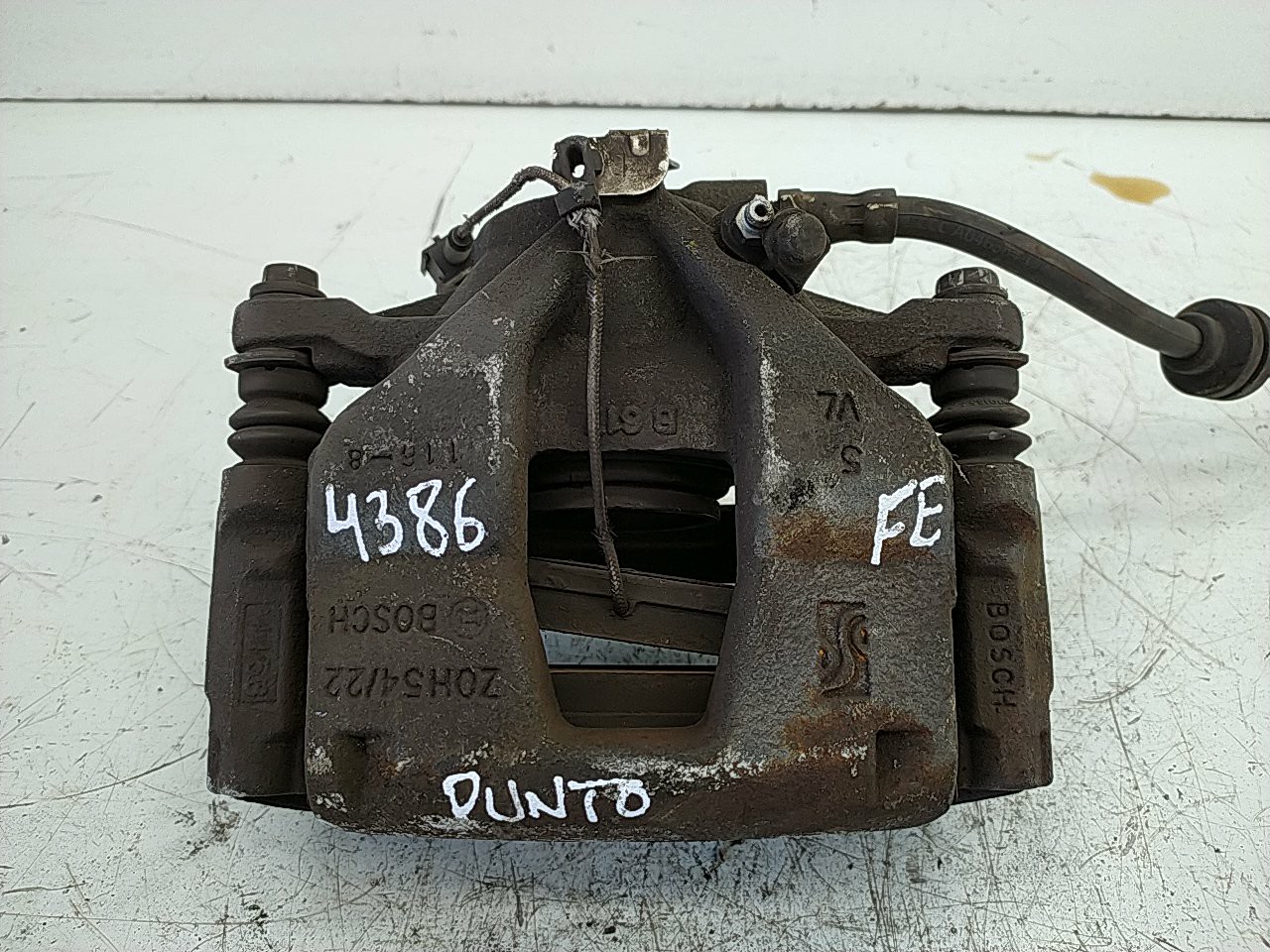 Pinça frente esquerda (20254052).