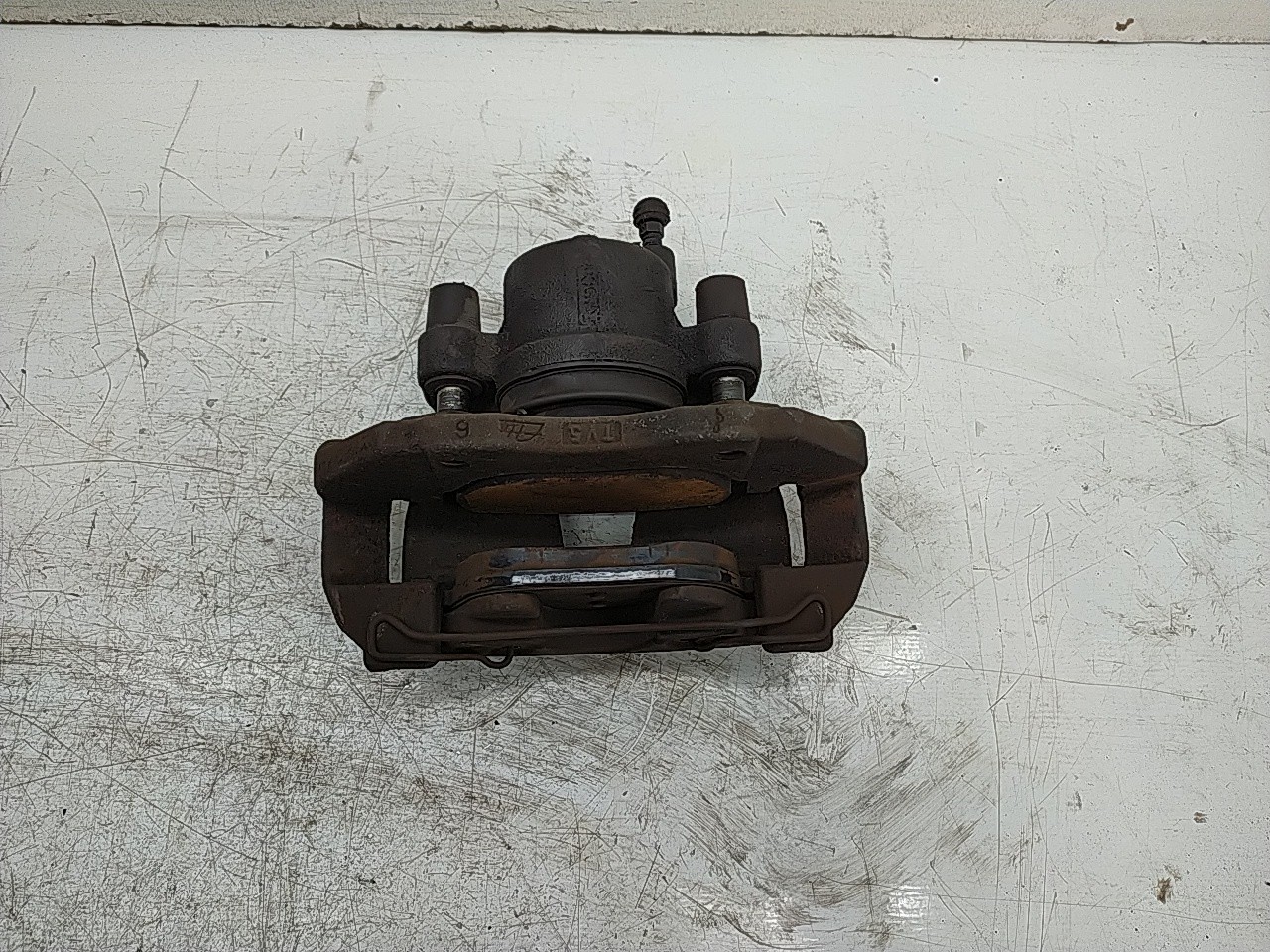 Pinça frente direita (20246598).