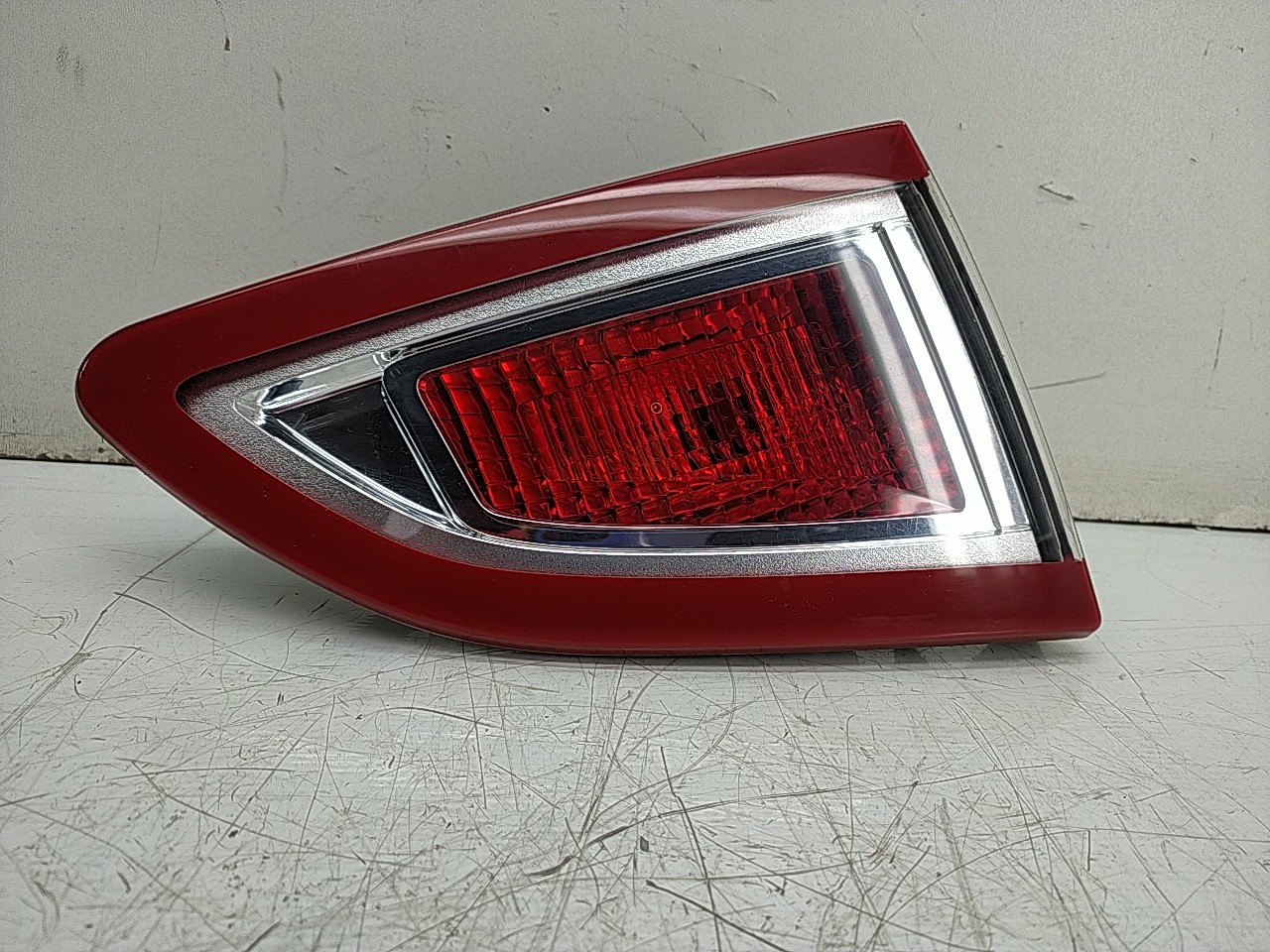 Farolim tras esquerdo mala