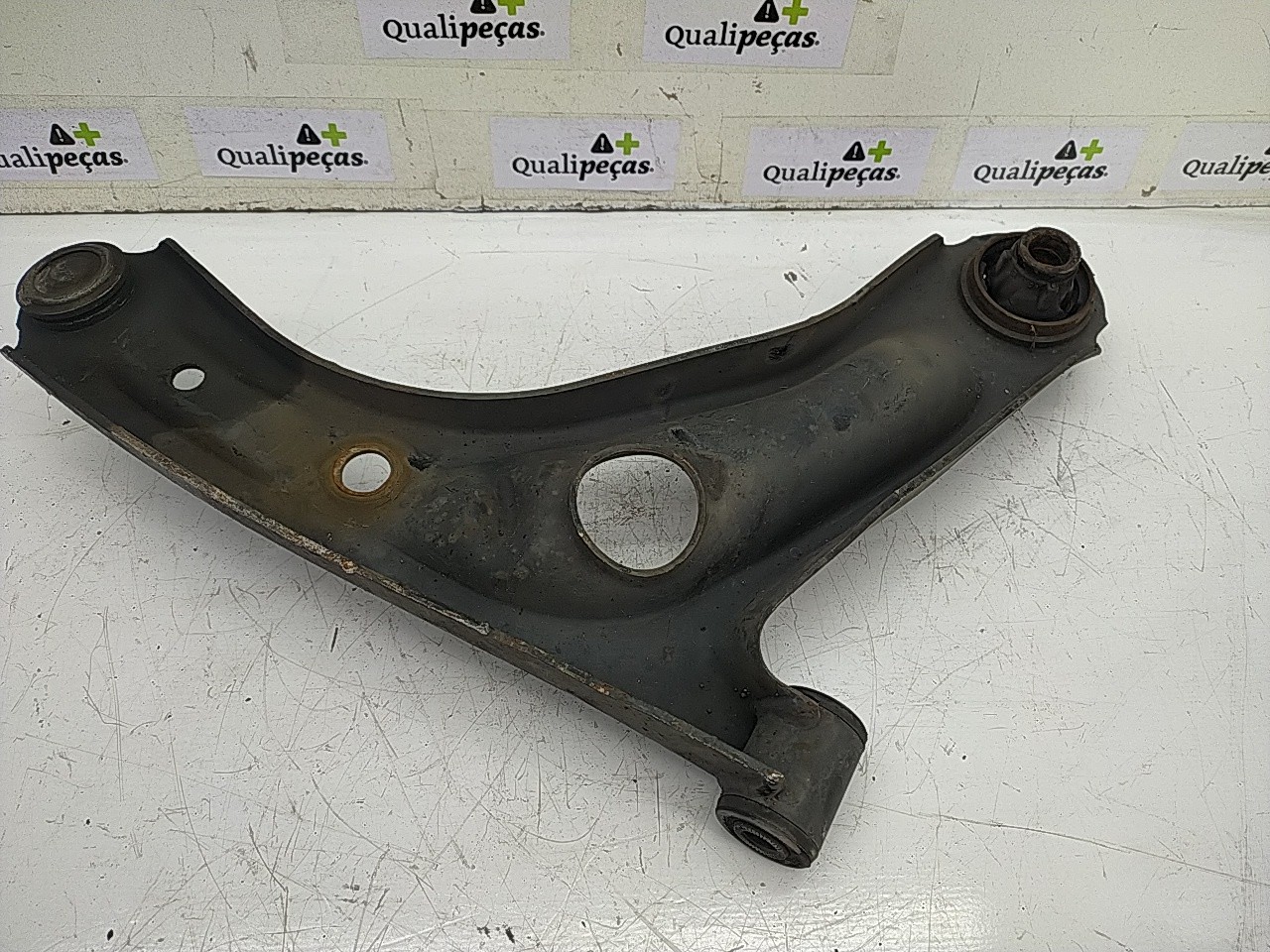 Braço suspensão frente esquerdo (20255095).