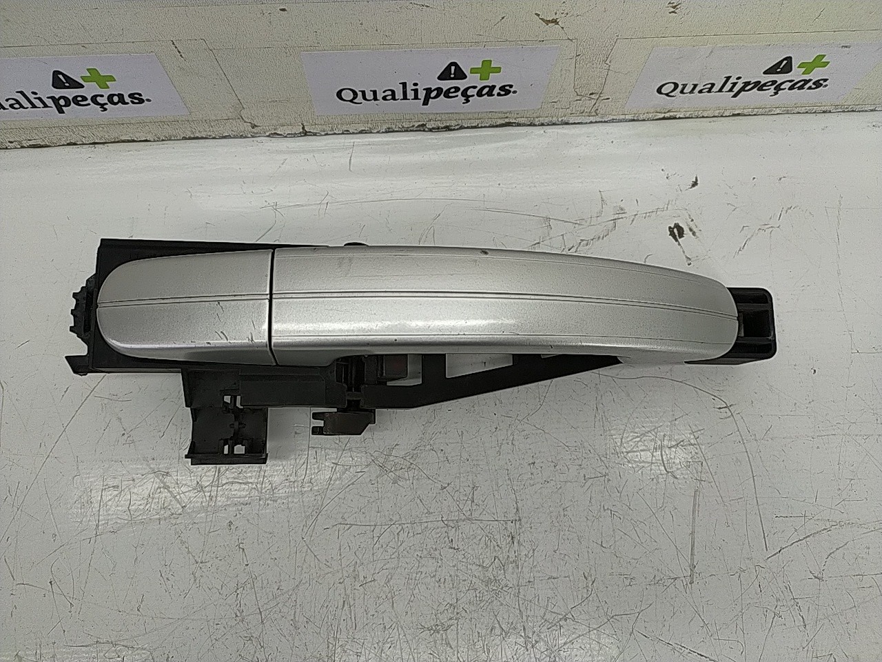 Puxador tras esquerdo (20255149).