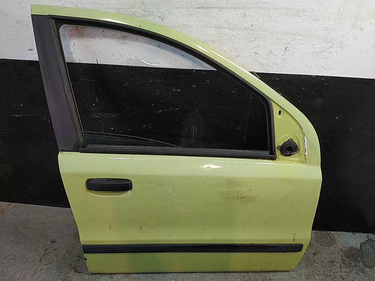 Porta frente direita (20208200).