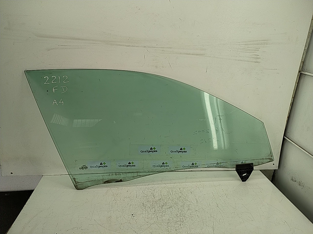Vidro porta frente direita (20217061).