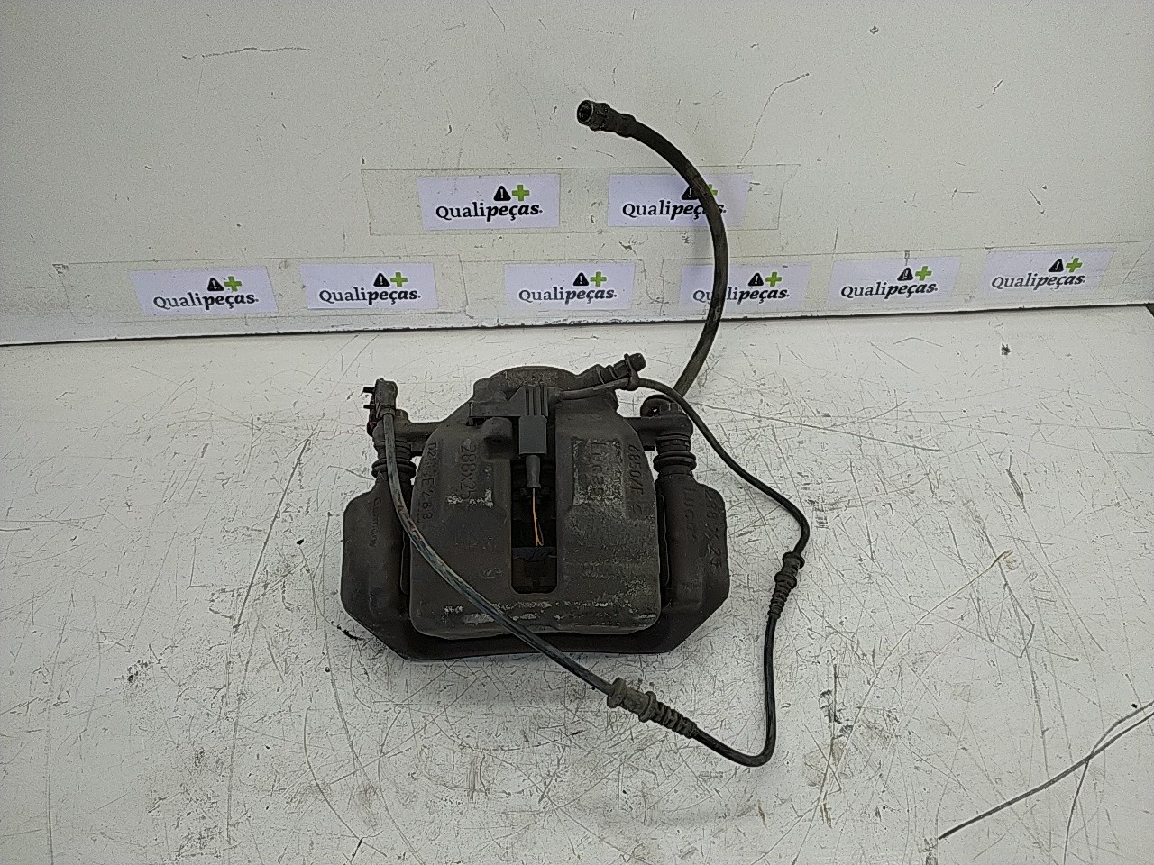 Pinça frente direita (20255328).