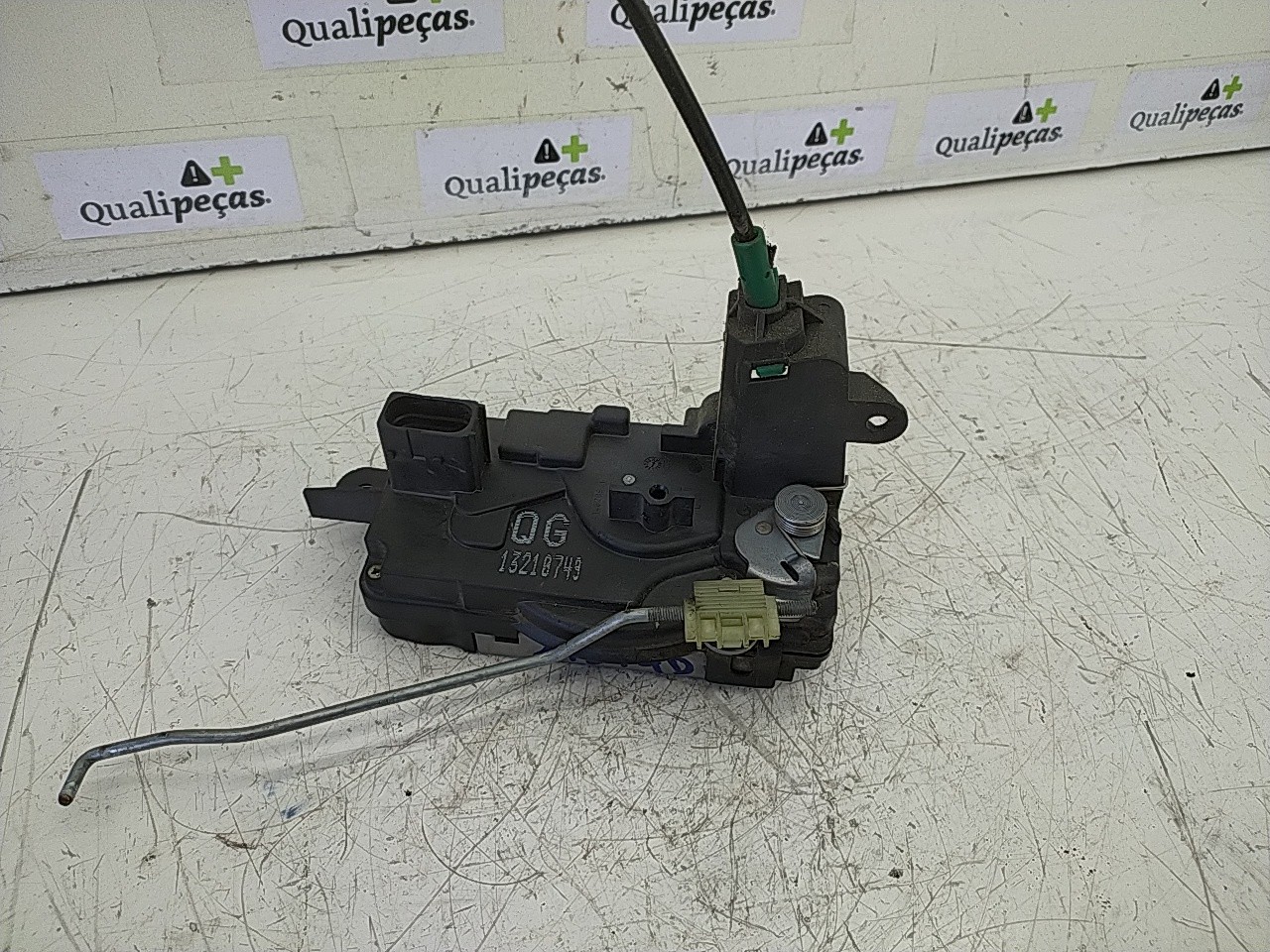 Fecho porta  fte dto (20205903).