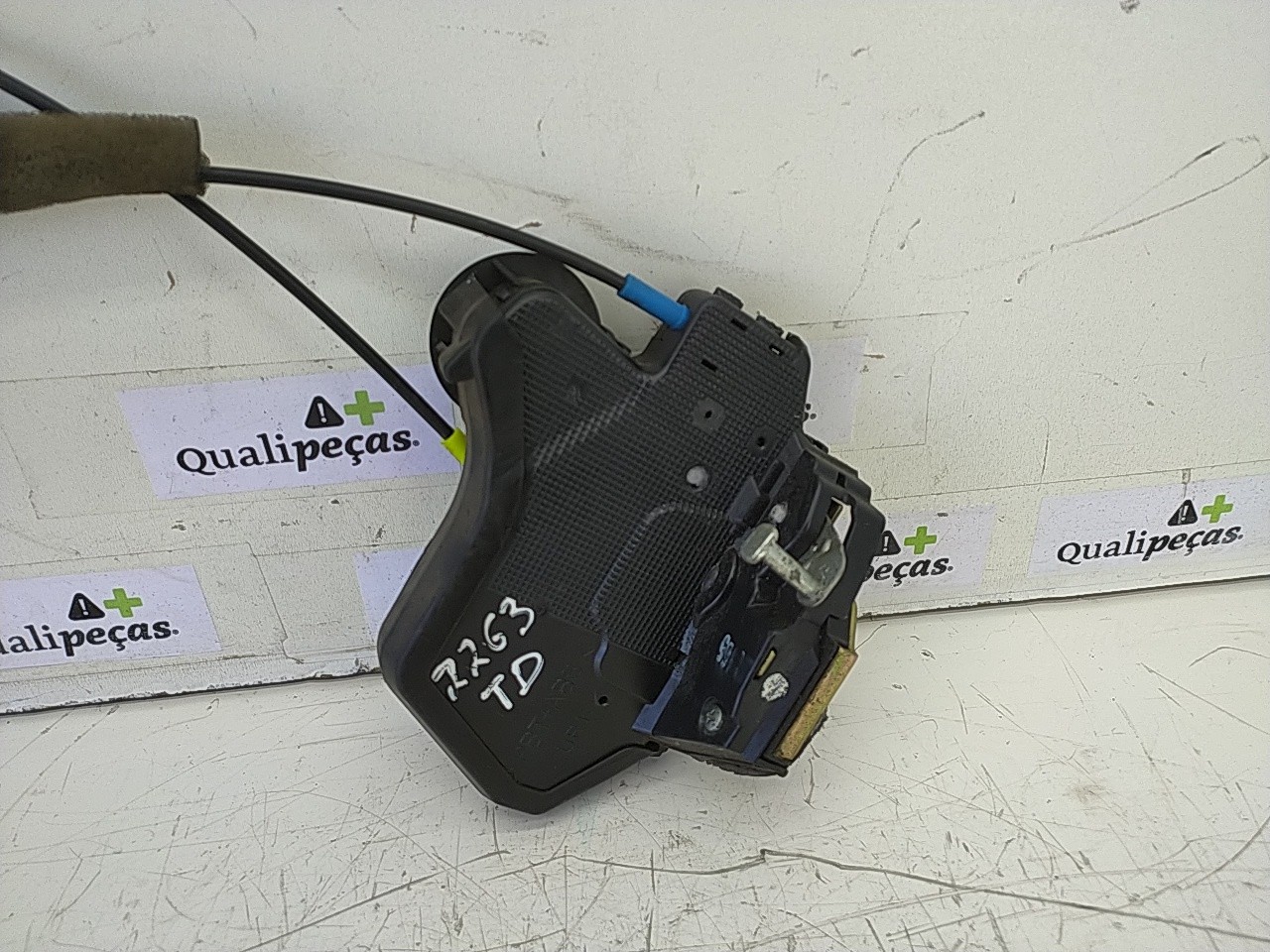 Fecho porta  tras direito (20257000).