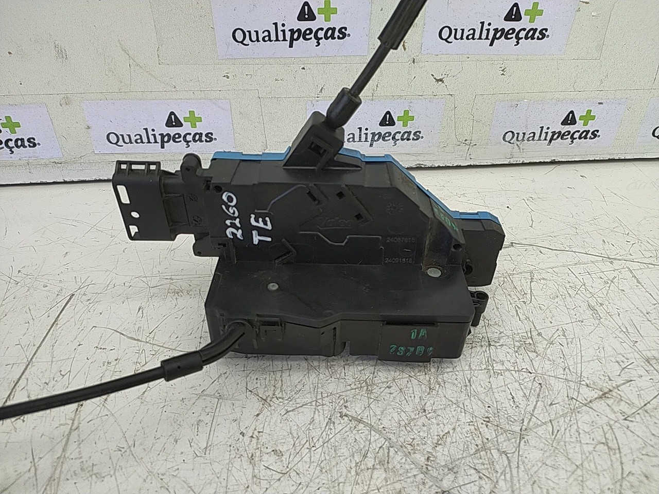 Fecho porta  tras esquerdo (20248799).