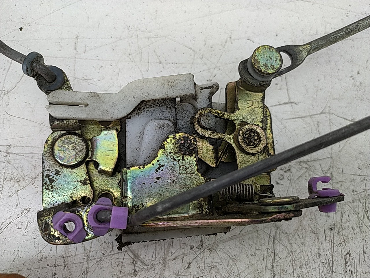 Fecho porta  fte dto (20186367).