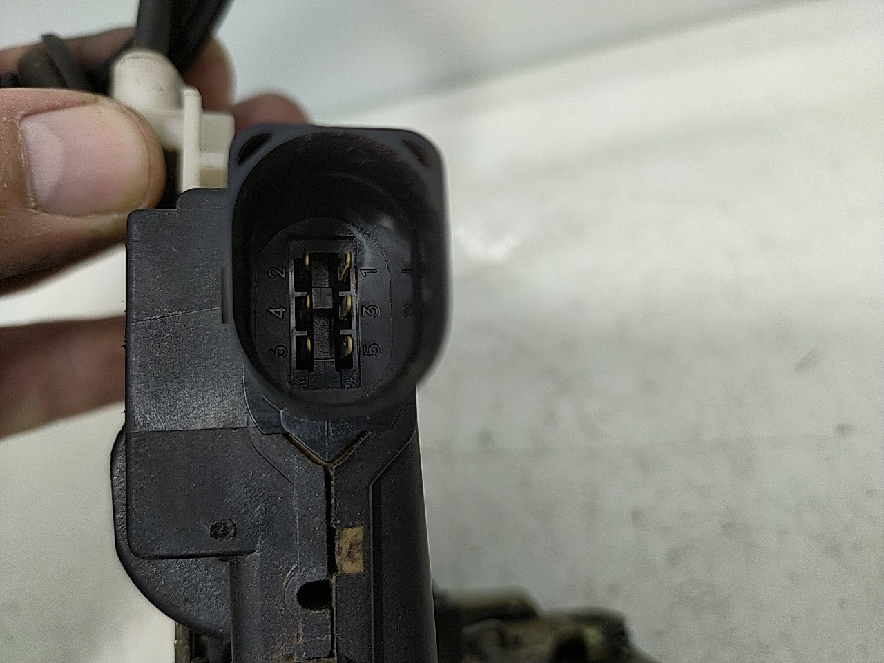 Fecho porta  tras esquerdo (20251319).