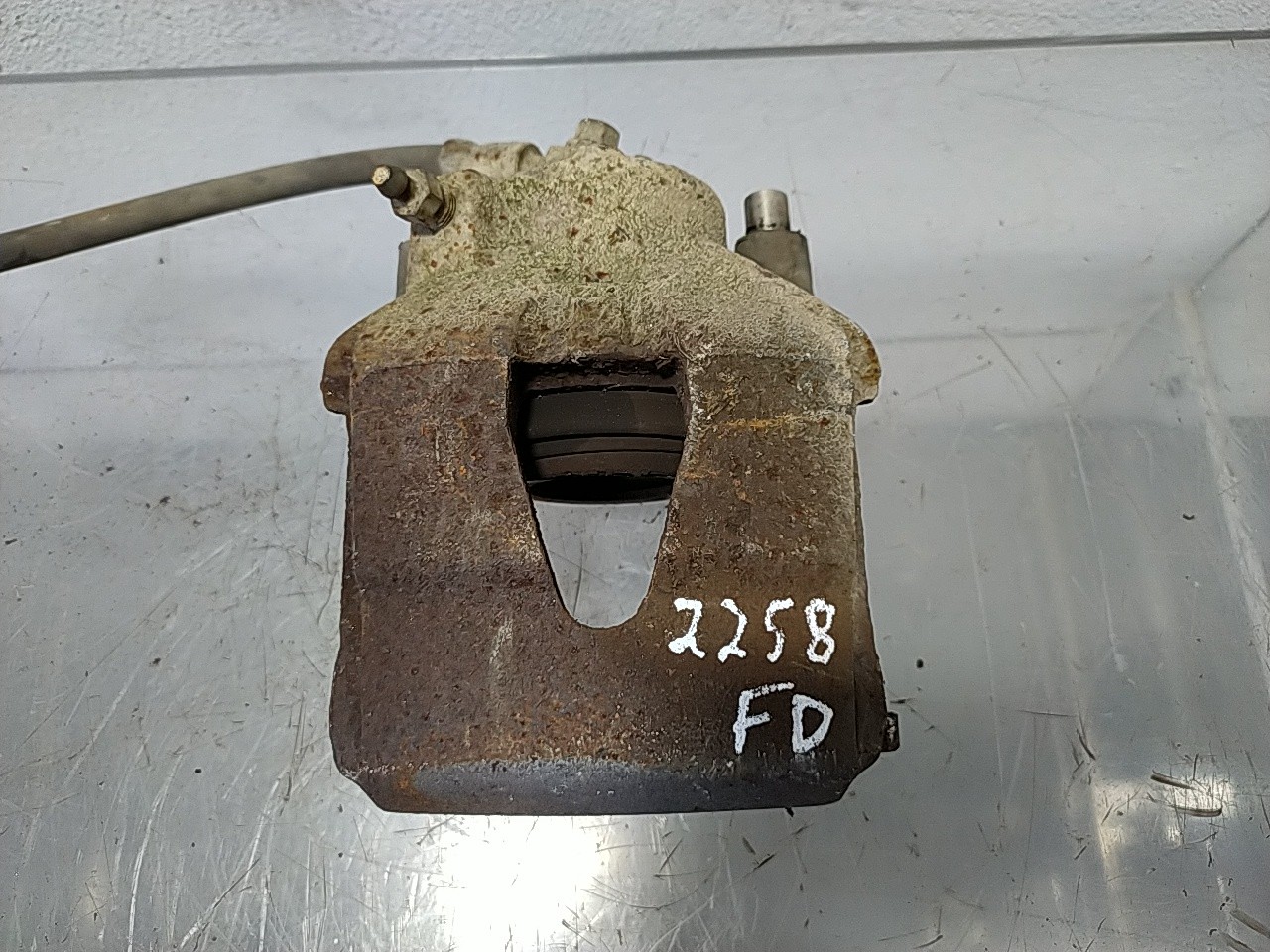 Pinça frente direita (20265274).