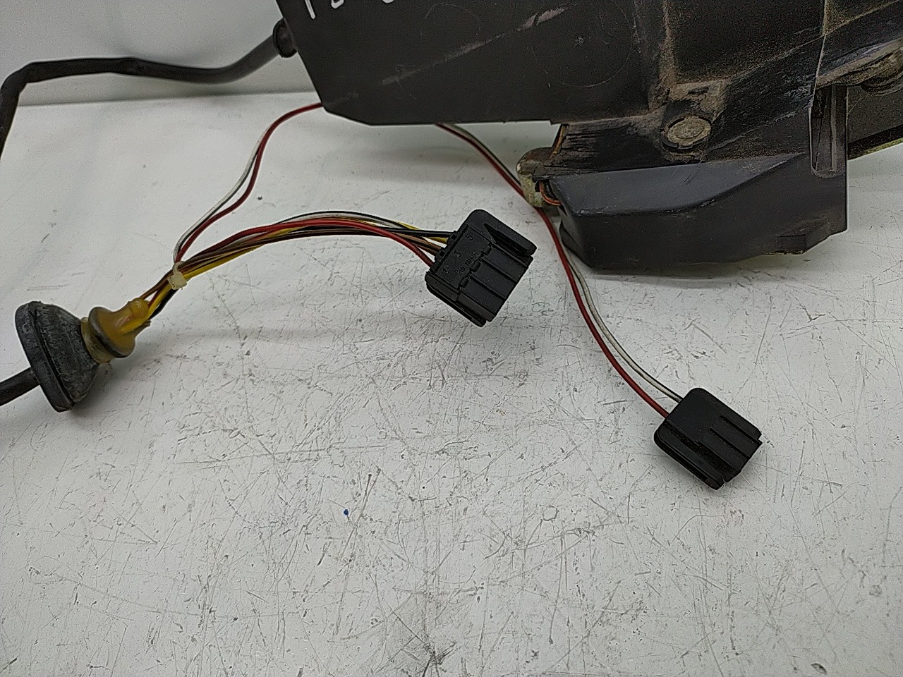 Fecho porta  tras esquerdo (20265356).