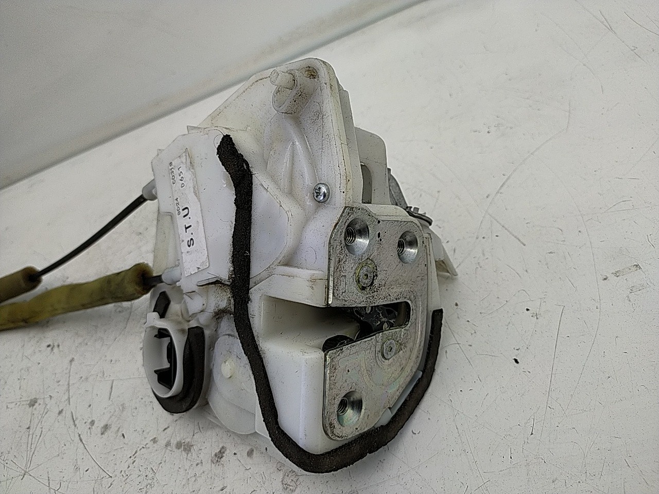 Fecho porta  tras esquerdo (20254955).